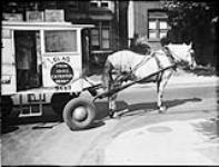 Delivery wagon, Blanture Dairy. 5 Aug. 1947