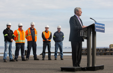 [Prime Minister Stephen Harper announces that the Governments of Canada and Quebec are in a good position to table the legislative framework to implement the Canada-Quebec Accord for the joint management of petroleum resources in the Gulf of St. Lawrence, in Sept-Îles, Quebec] 14 October 2014