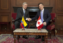 [Prime Minister Stephen Harper meets with Juan Manuel Santos Calderón, President of Colombia, for a tête-à-tête meeting at the Casa de Narino in Bogotá, Colombia] 10 August 2011