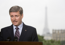 [Prime Minister Stephen Harper holds a press conference at the Canadian Cultural Centre in Paris, France] 27 May 2008