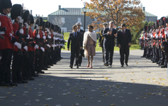[French President Nicolas Sarkozy, Governor General Michaëlle Jean, Prime Minister Stephen Harper and President of the European Commission José Manuel Barroso, arrive for a meeting at the Citadelle in Québec City] 17 October 2008