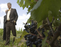 [Prime Minister Stephen Harper holds a campaign rally at a vineyard in Saint-Eustache, Quebec] 11 September 2008