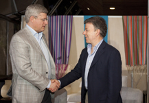 [Prime Minister Stephen Harper meets with His Excellency Juan Manuel Santos, President of the Republic of Colombia, in Cali, Colombia] 23 May 2013