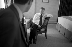 [Prime Minister Stephen Harper chats with his Communications Director Kory Teneycke while in Washington, DC] 29 March 2009