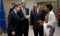 [French President Nicolas Sarkozy, Prime Minister Stephen Harper, President of the European Commission José Manuel Barroso and Governor General Michaëlle Jean, share a laugh during a meeting at the Citadelle in Québec City] 17 October 2008