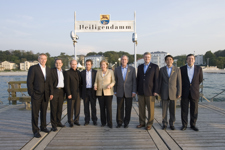 [G8 leaders pose for a family photo in Heiligendamm, Germany] 7 June 2007