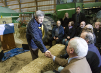 [Prime Minister Stephen Harper pledged $1 billion in new money for Canadian farmers during an announcement at a farm outside Saskatoon, Saskatchewan] 9 March 2007