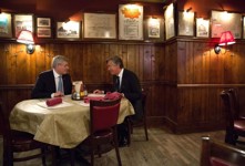 [Prime Minister Stephen Harper eats dinner with Gary Doer, Ambassador for Canada to the United States of America, at Virgil's Real Barbecue in New York City] 24 September 2014