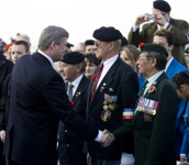 [Prime Minister Stephen Harper greets veterans at the Canadian National Vimy Memorial in Vimy, France] 9 April 2007