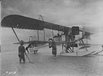 Short seaplane of the Royal Naval Air Service June, 1916.