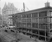 G.T.R. Hotel [Chateau Laurier] and Ria [Daly] Building [After 1911].