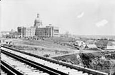 Government Buildings from Highland (Highlevel) Bridge 1914.