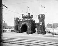[Welcome to Ottawa Arch, 1895.] 1895