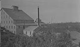 Mill of the Nova Scotia Manganese Co. in New Rose, N.S Oct. 1914
