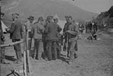 Yukon Field Force en route to Klondike 1898