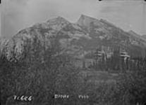 Banff, (Alta.). C.P.R. (Canadian Pacific Railway) Hotel 1900