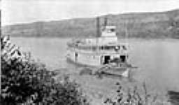 Steamer "D.A. Thomas" on Peace River, Alta. 1918