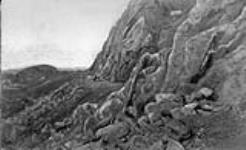 Great rock cutting, Intercolonial Railway works/Grande tranchee dans le roc, pres de Bic. Travaux de l'Intercolonial 1871-1875