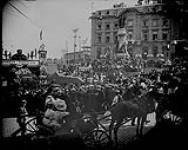 (Quebec Tercentenary) [Demonstration, Laval Monument] 1908