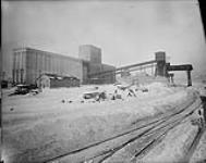 Grain Elevators, Québec Harbour, P.Q 1918