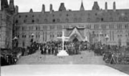 Cenotaph on Parliament Hill, Ottawa, Ont [between 1919 and 1927].
