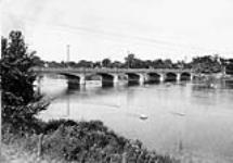 Hurdman's Bridge across Rideau River [Ottawa, Ont.] [1920's]