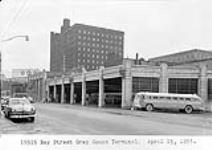 Bay Street Gray Coach Terminal [Toronto, Ont.] Apr. 15, 1955