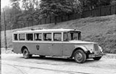 Gray Coach Lines Mack Coach #234, 6 cyl Group P.M. Sept. 13, 1927 13 Sept. 1927