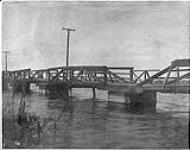 [Toronto, Ont.] Bridge to Turners Baths c. 1900