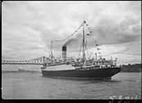 [Members of Vimy Pilgrimage embarked in S.S. "Ascania", Montreal, P.Q., 1936.] 1936