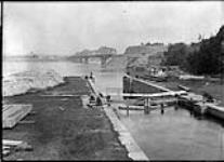 Rideau locks and [Inter-] Provincial Bridge, Ottawa, [Ont.] 25 June, 1912