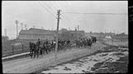 Soldiers of the 9th Artillery passing through Fort Toronto 28 Aug. 1914