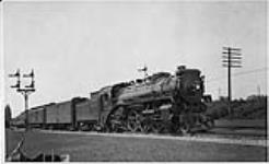 Canadian Pacific Railway "Pacific" type steam locomotive engine 2333 ca. 1930