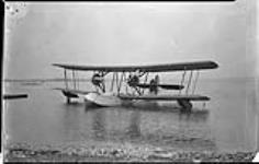 [Canadian Vickers 'Varuna' I flying boat G-CYGV of the R.C.A.F., Shirley's Bay, Ont., 18 November 1925.] 18 Nov. 1925