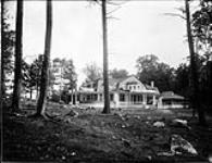Residence of E.R. Woods. (E.J. Lennox, architect) 1904