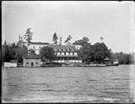"The Windsor", Bala, Muskoka Lakes, Ont c. 1905