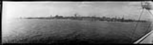 Ferry wharfs in Toronto, Ont c. 1900