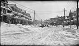 Sunnyside Avenue after an ice storm, [Toronto, Ont.] 9 Feb., 1918