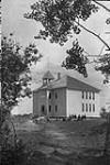[School House near Moose Jaw, Sask., c. 1909.] [ca. 1909]