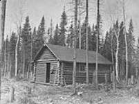 (Construction of the National Transcontinental Railway) The first house at Norman Lake (now Cochrane) (Ont.) 9 June 1907