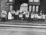 (Peace Movement) Demonstration for a Peace Pact, Toronto, Ont ca. 1947 - 1950