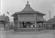 (Sunnyside) Refreshment Booth (Toronto, Ont.) Oct. 6, 1922