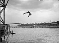 (C.N.E.) Diving, Toronto, Ont 1935