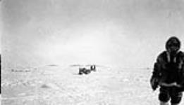 Inuit dog teams (Dr. R.D. Martin in foreground) 1931