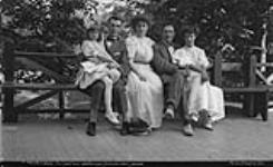 Unidentified family portrait, Prospect House, Rosseau Lake, Muskoka Lakes ca. 1907