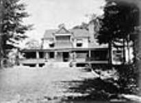 Cottage in Muskoka region ca. 1885 - 1920