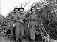 Les premières infirmières militaires (« nursing sisters ») du Corps de santé royal canadien à arriver en France après le Jour J July 17, 1944.