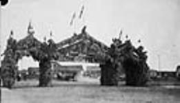 Triumphal arch made of oats erected in honor of Sir Wilfrid Laurier 20 July 1910