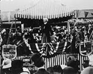 Federal election - Sir Wilfrid Laurier campaigning at Berlin Sept. - Oct. 1908