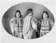 Iwilik women 1904-5.